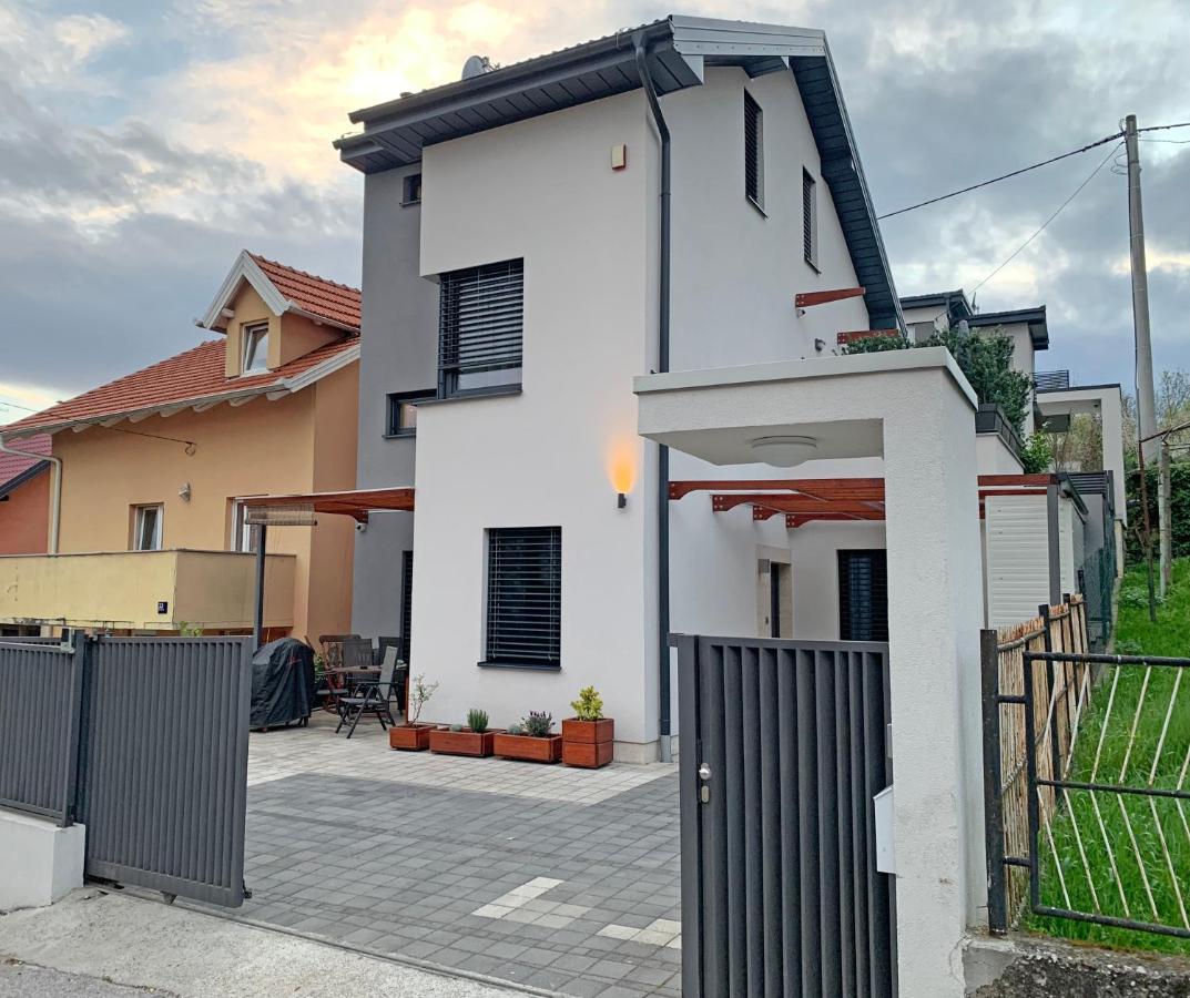 Apartment Maksimir Yard Zagreb Luaran gambar