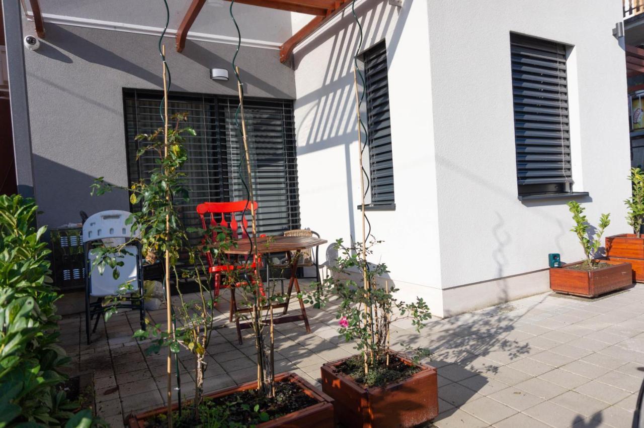 Apartment Maksimir Yard Zagreb Luaran gambar